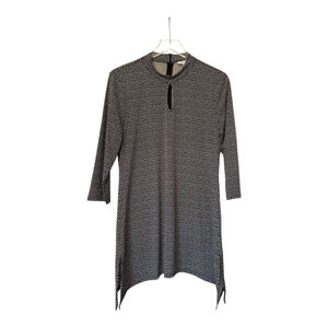 EUC Women's White House Black Market Tunic Size M Black White